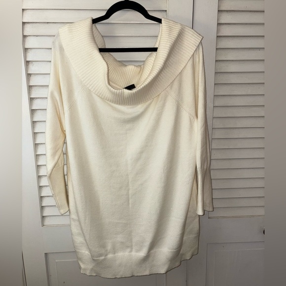 NWT Torrid Pullover Off Shoulder Sweater Pristine size 3X 22/24 - Picture 2 of 6